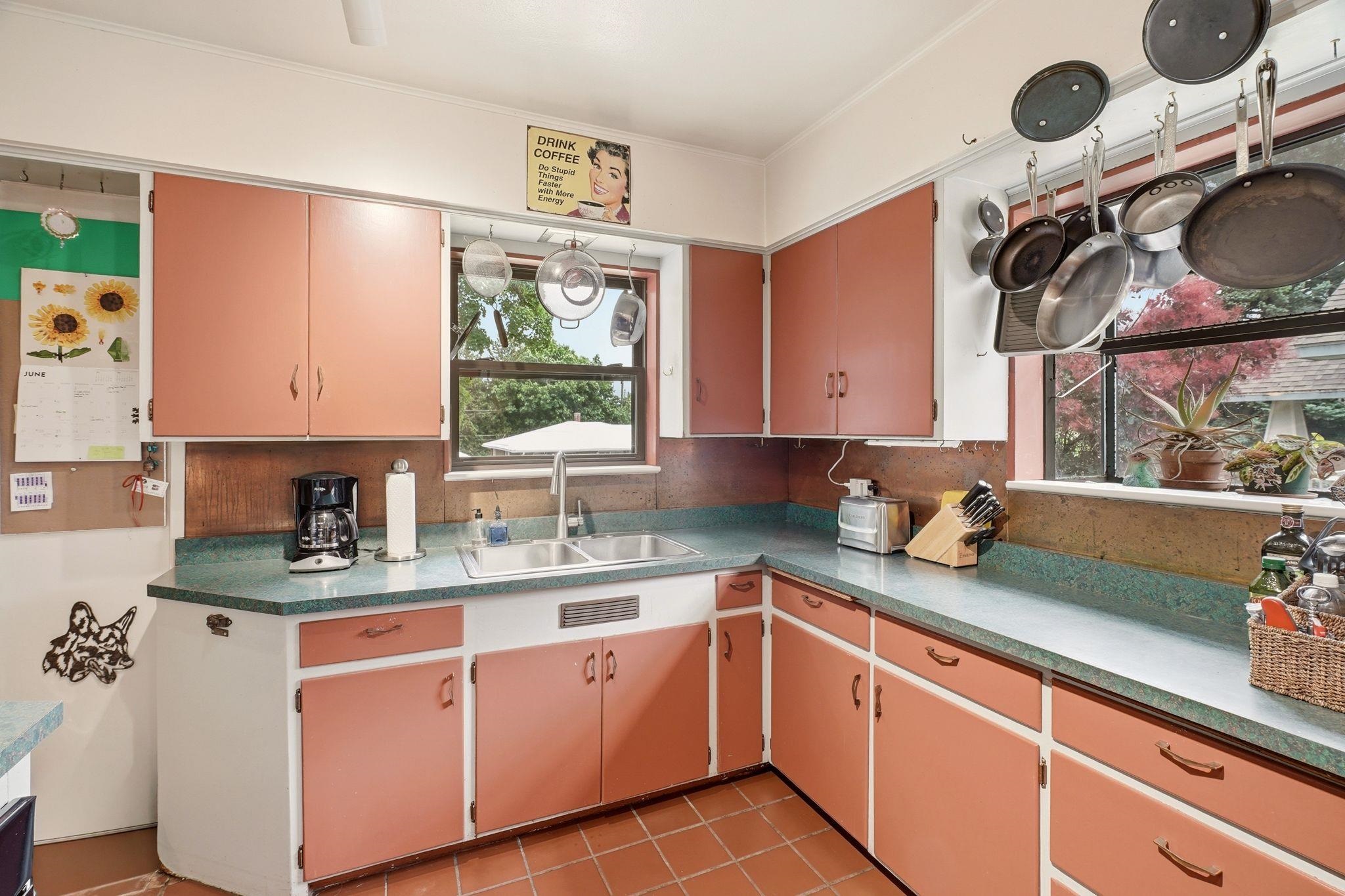3210 E 16th Ave - Photo 10