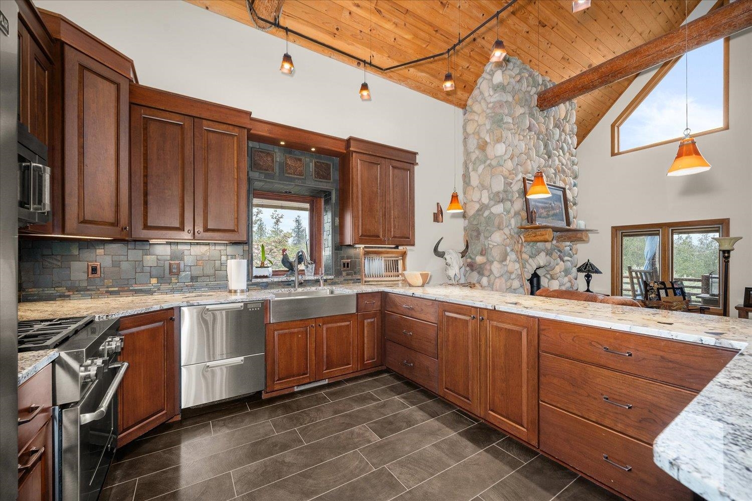 16010 W JADE Ln - Photo 15