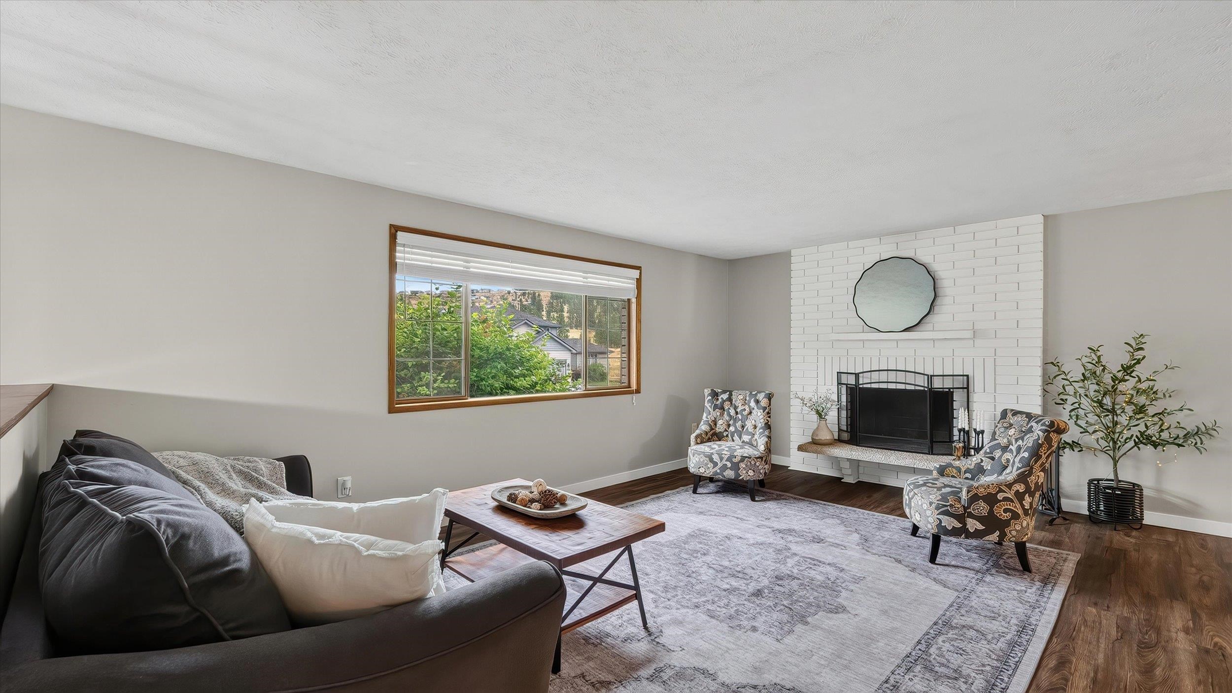8021 N Pamela St - Photo 4