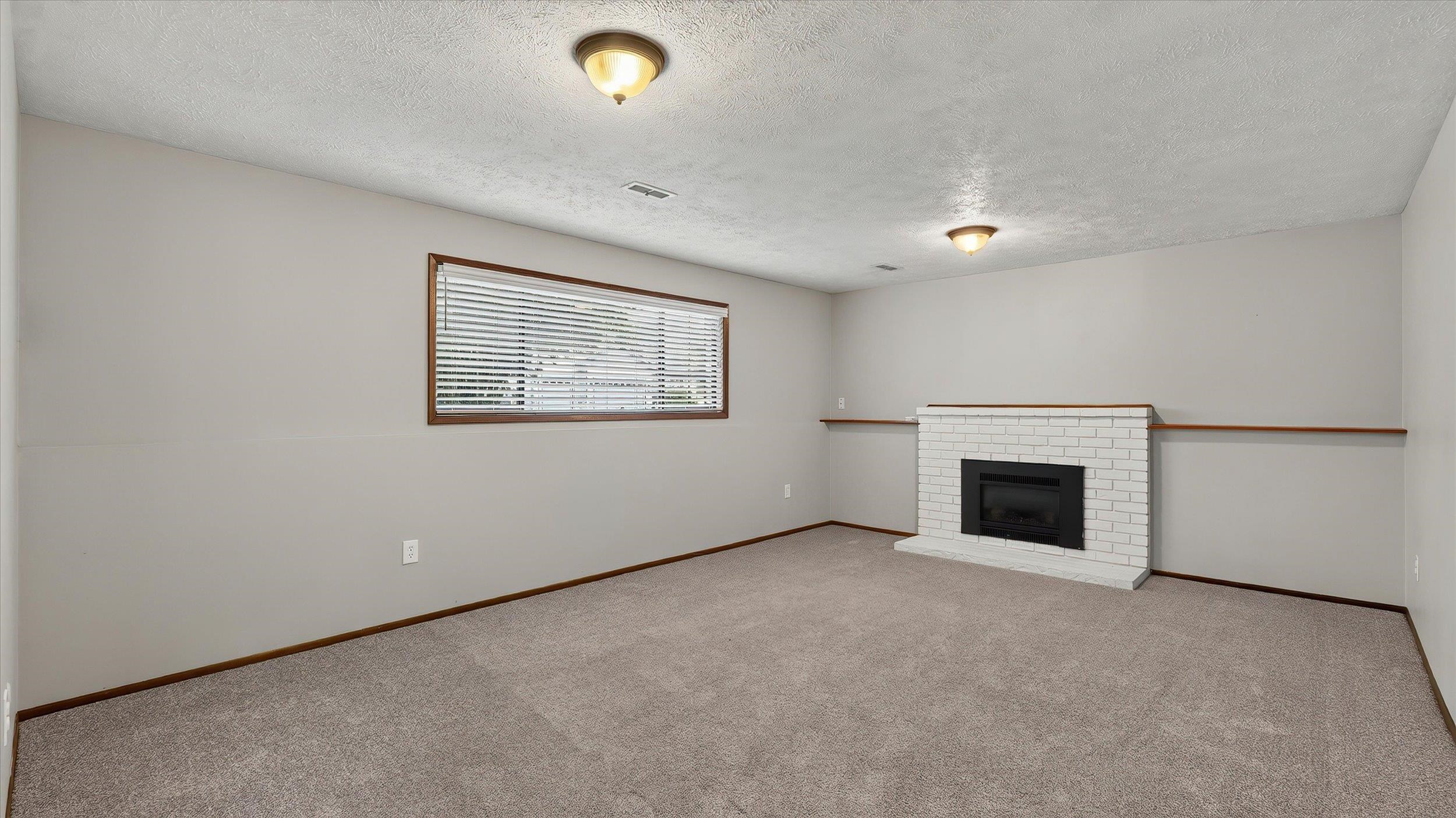 8021 N Pamela St - Photo 25