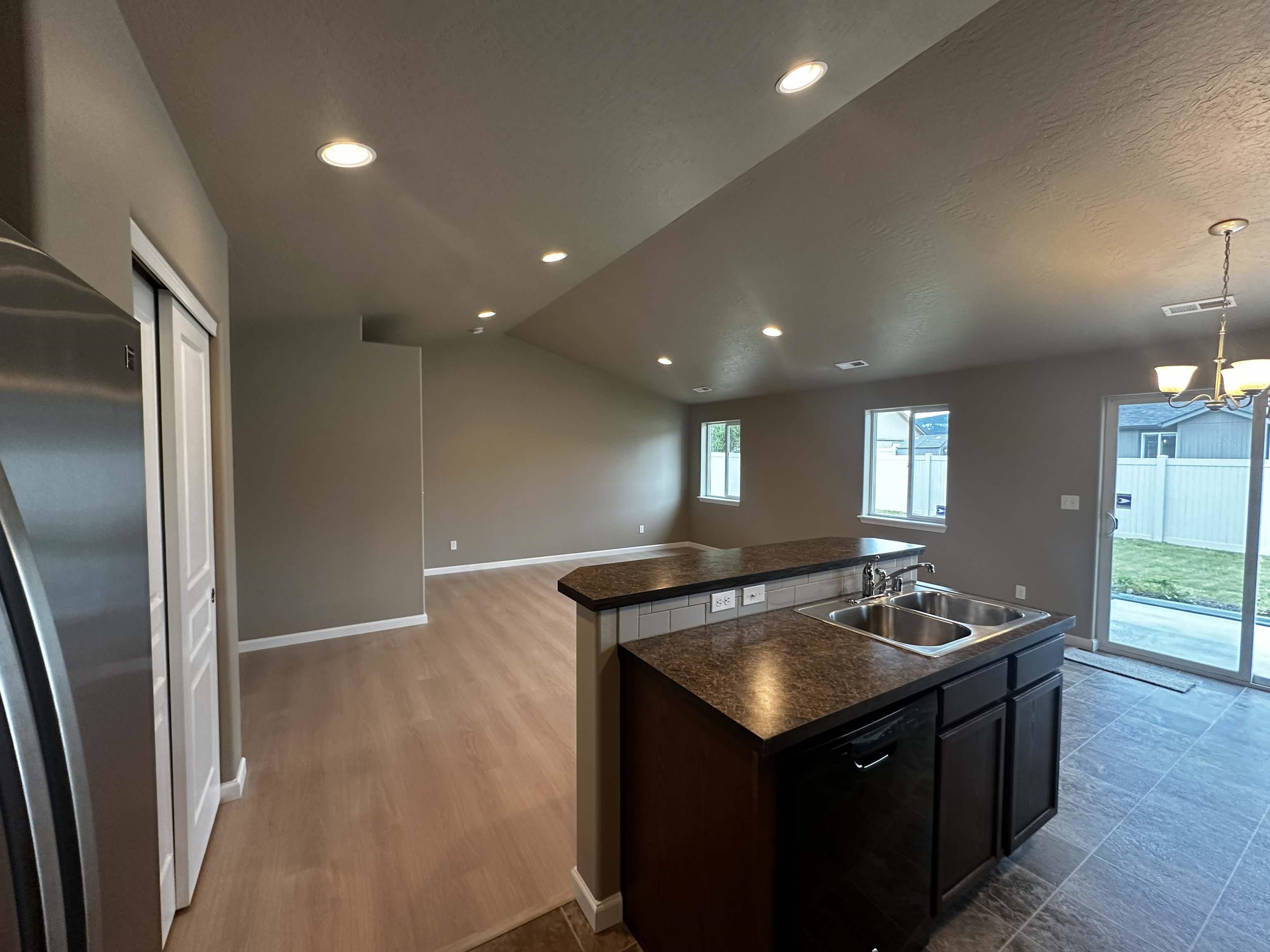 19013 E Mountain View Ave - Photo 7