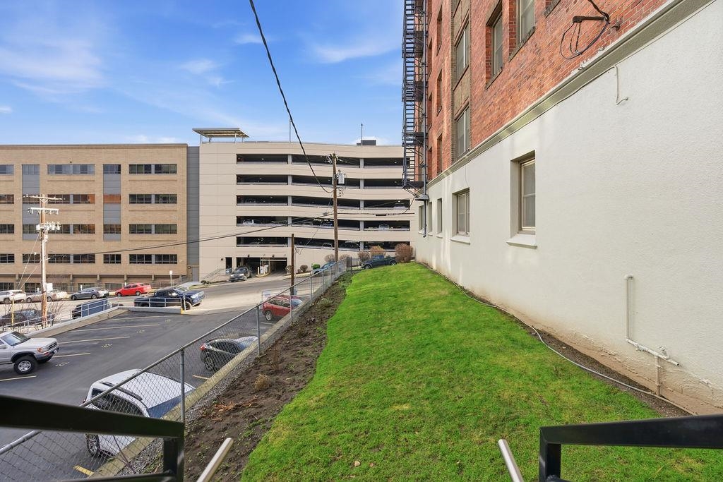 704 W 6th Ave - Photo 23