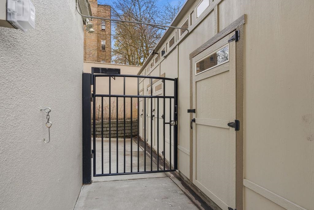 704 W 6th Ave - Photo 22