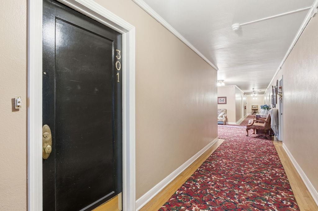 704 W 6th Ave - Photo 18