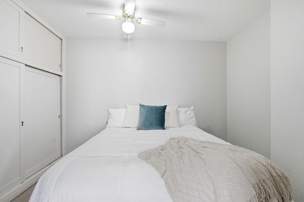 704 W 6th Ave - Photo 8