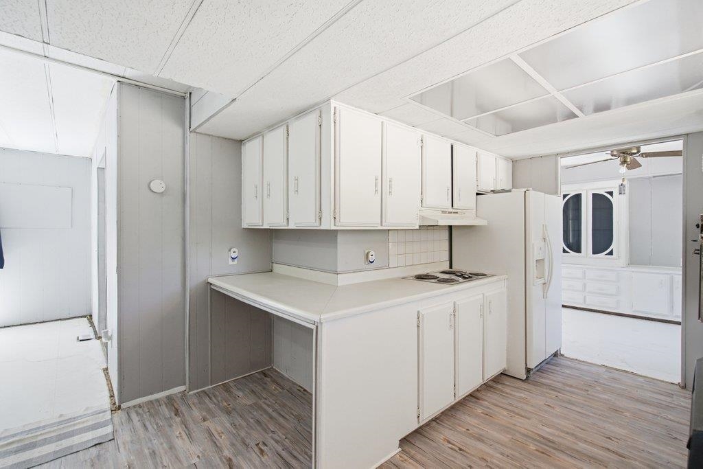 7754 Samuel St - Photo 14