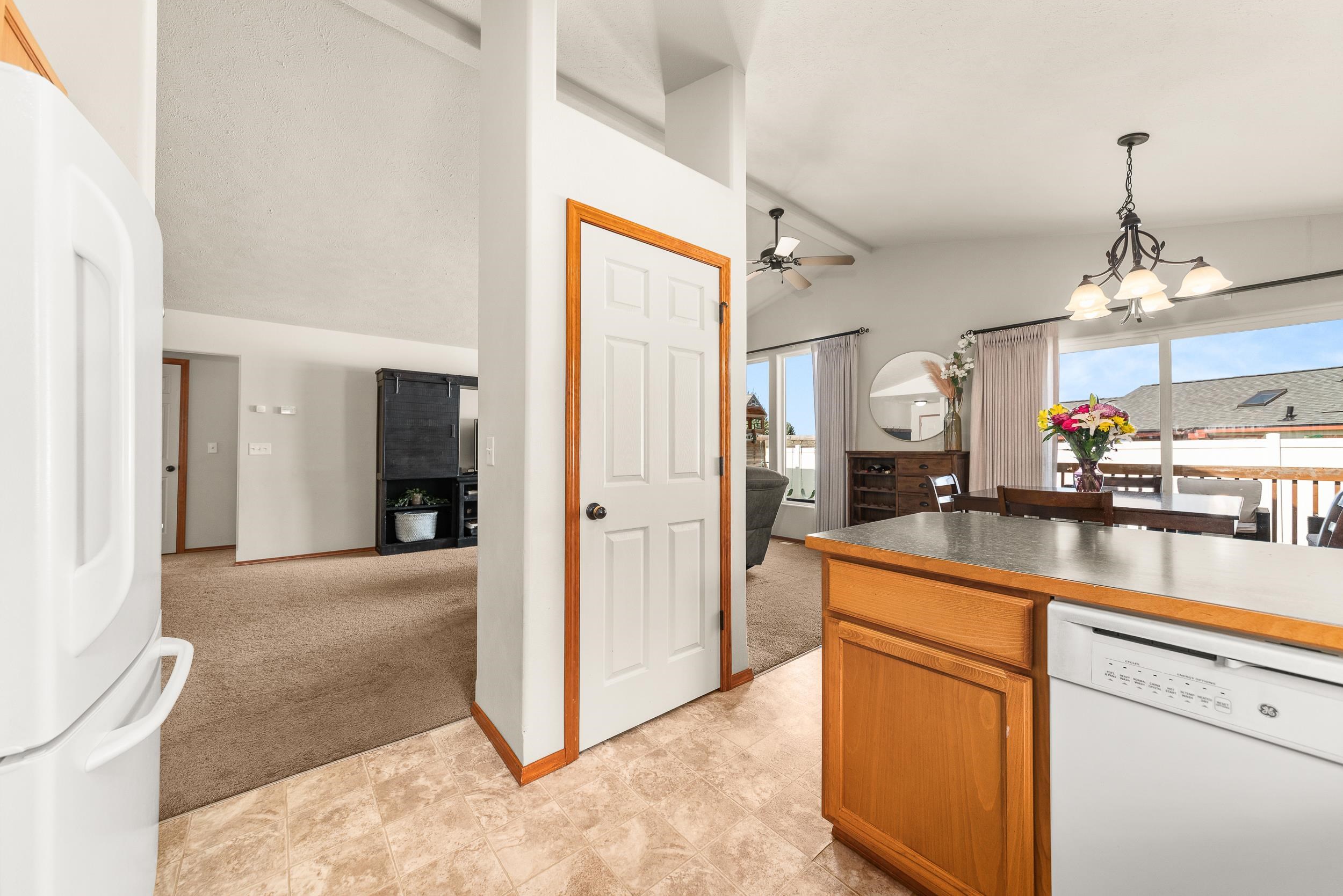 1613 E 2nd St - Photo 23