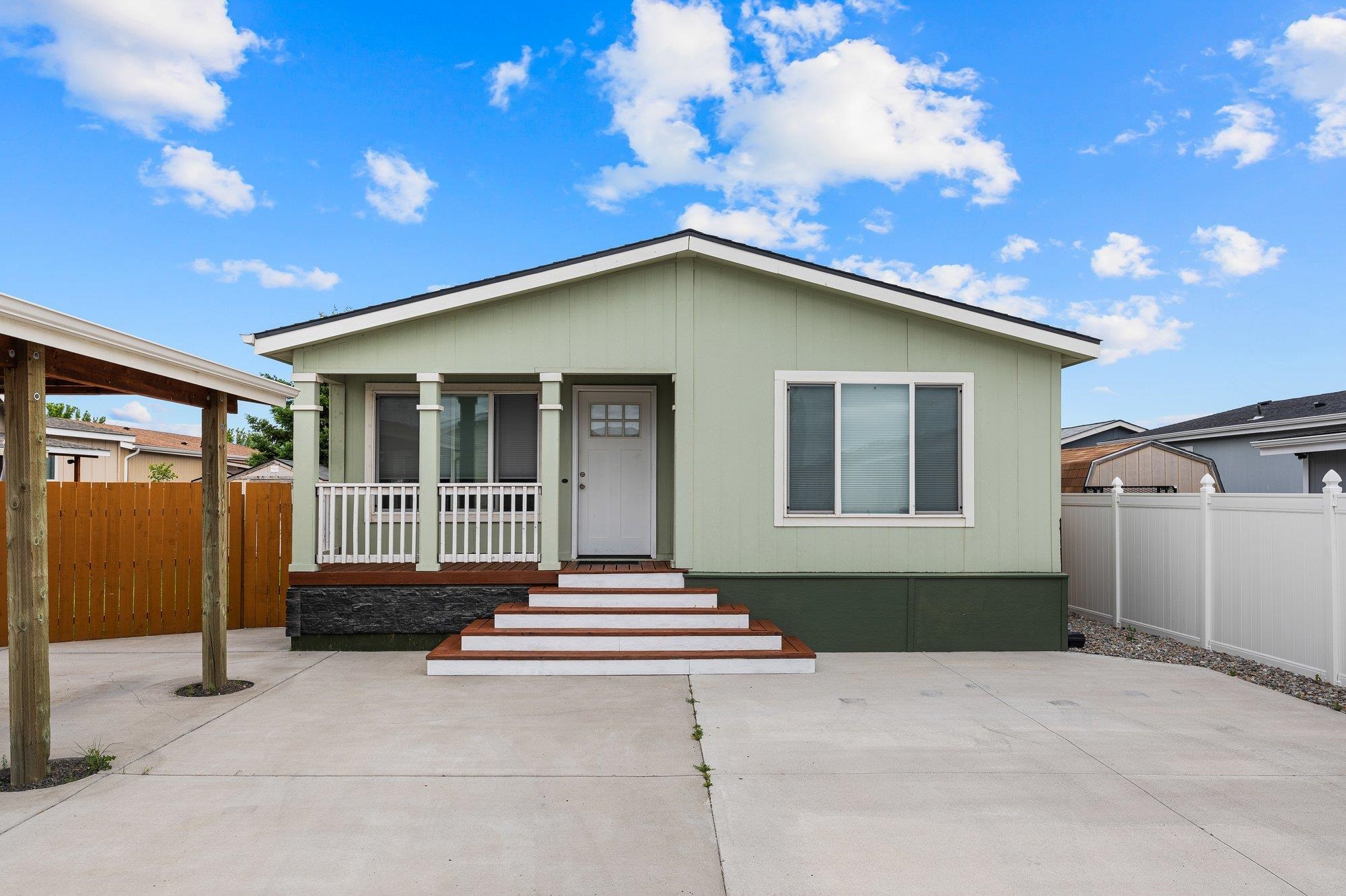 10510 W Richland Rd - Photo 2