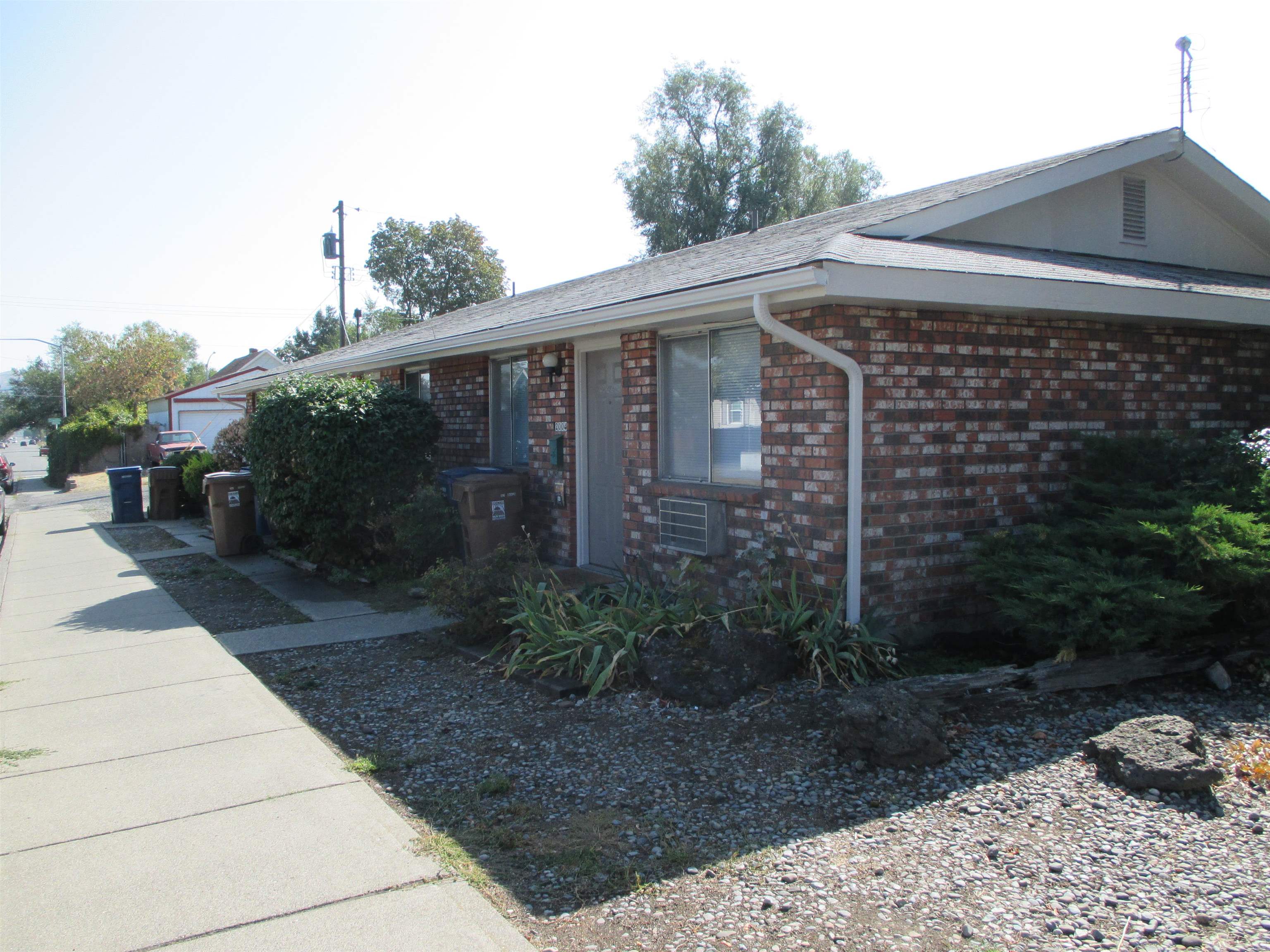 2004 E Rowan Ave - Photo 1
