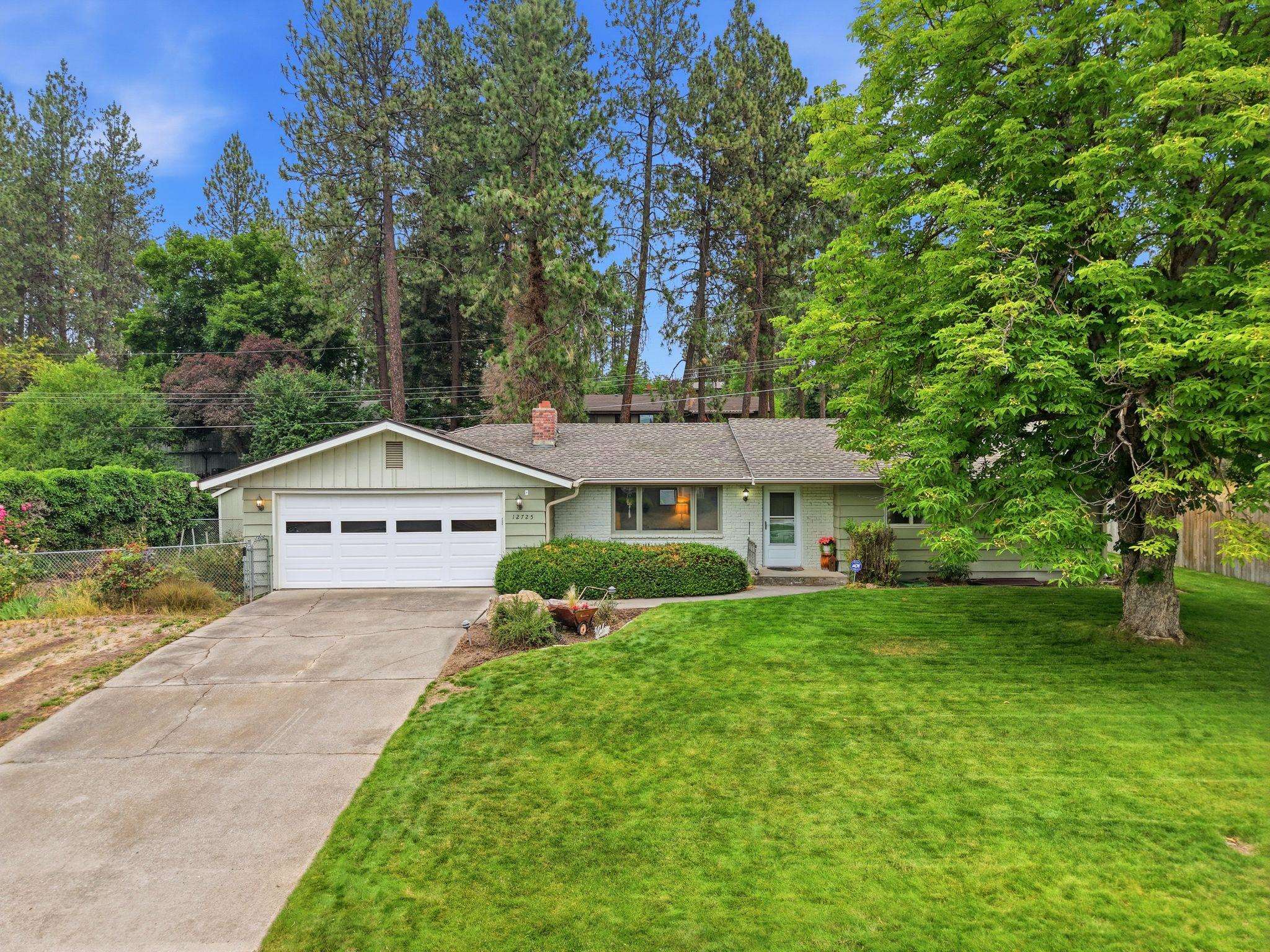 12725 E 25TH Ave - Photo 1