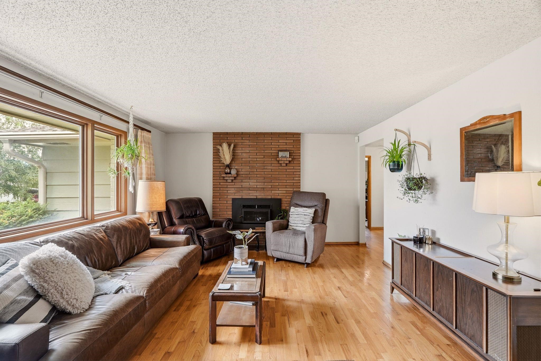 12725 E 25TH Ave - Photo 4