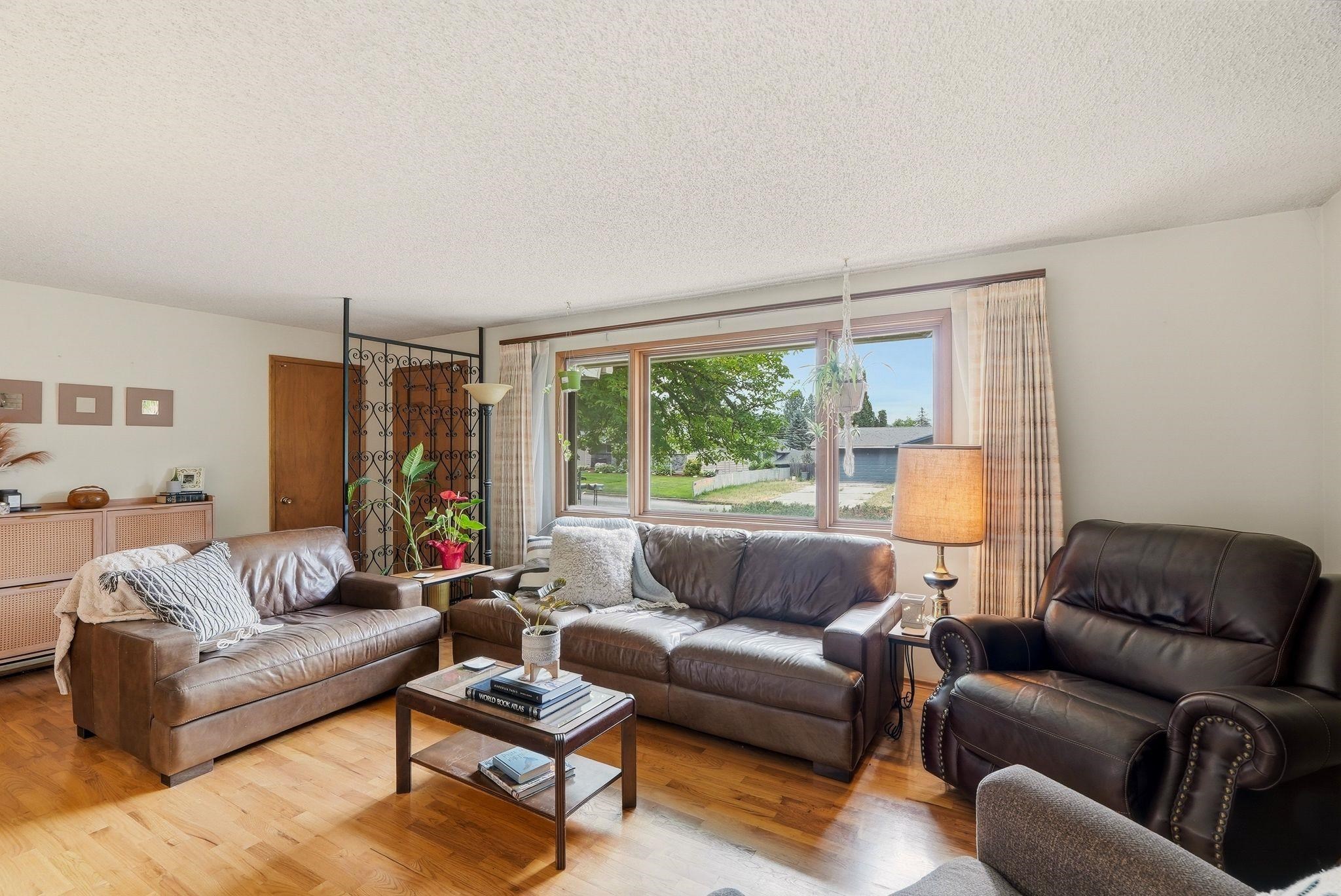 12725 E 25TH Ave - Photo 5