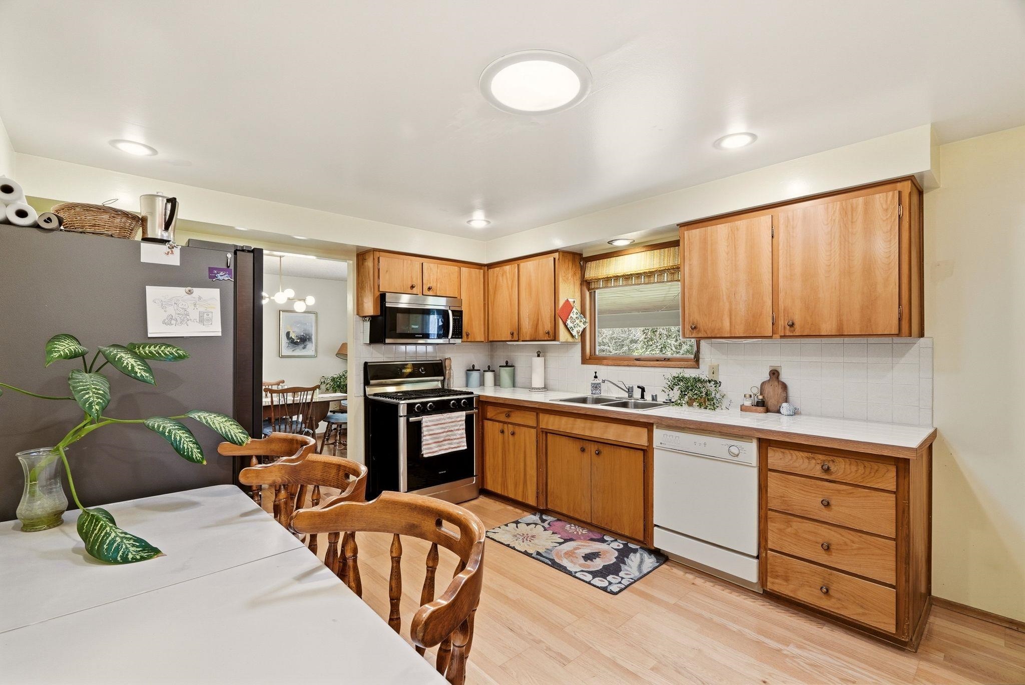 12725 E 25TH Ave - Photo 9
