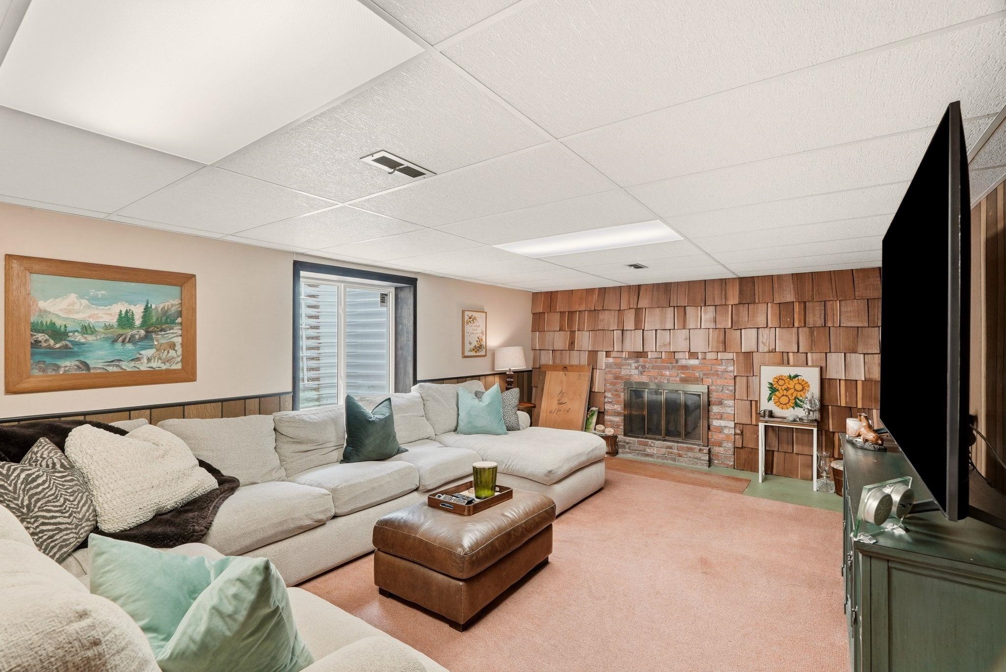 12725 E 25TH Ave - Photo 25