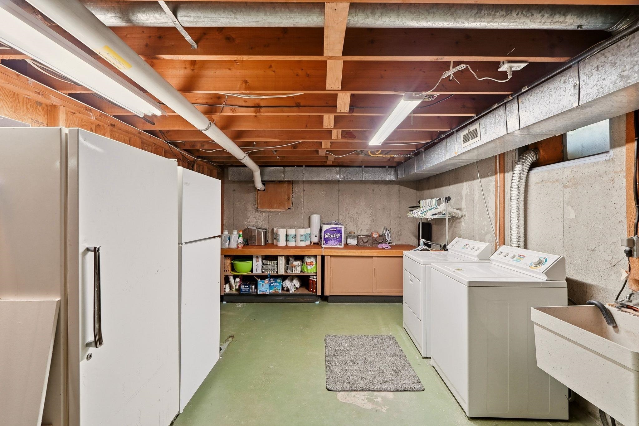 12725 E 25TH Ave - Photo 31
