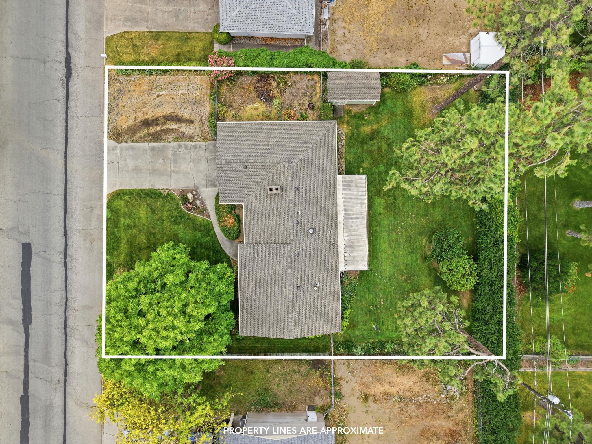 12725 E 25TH Ave - Photo 40