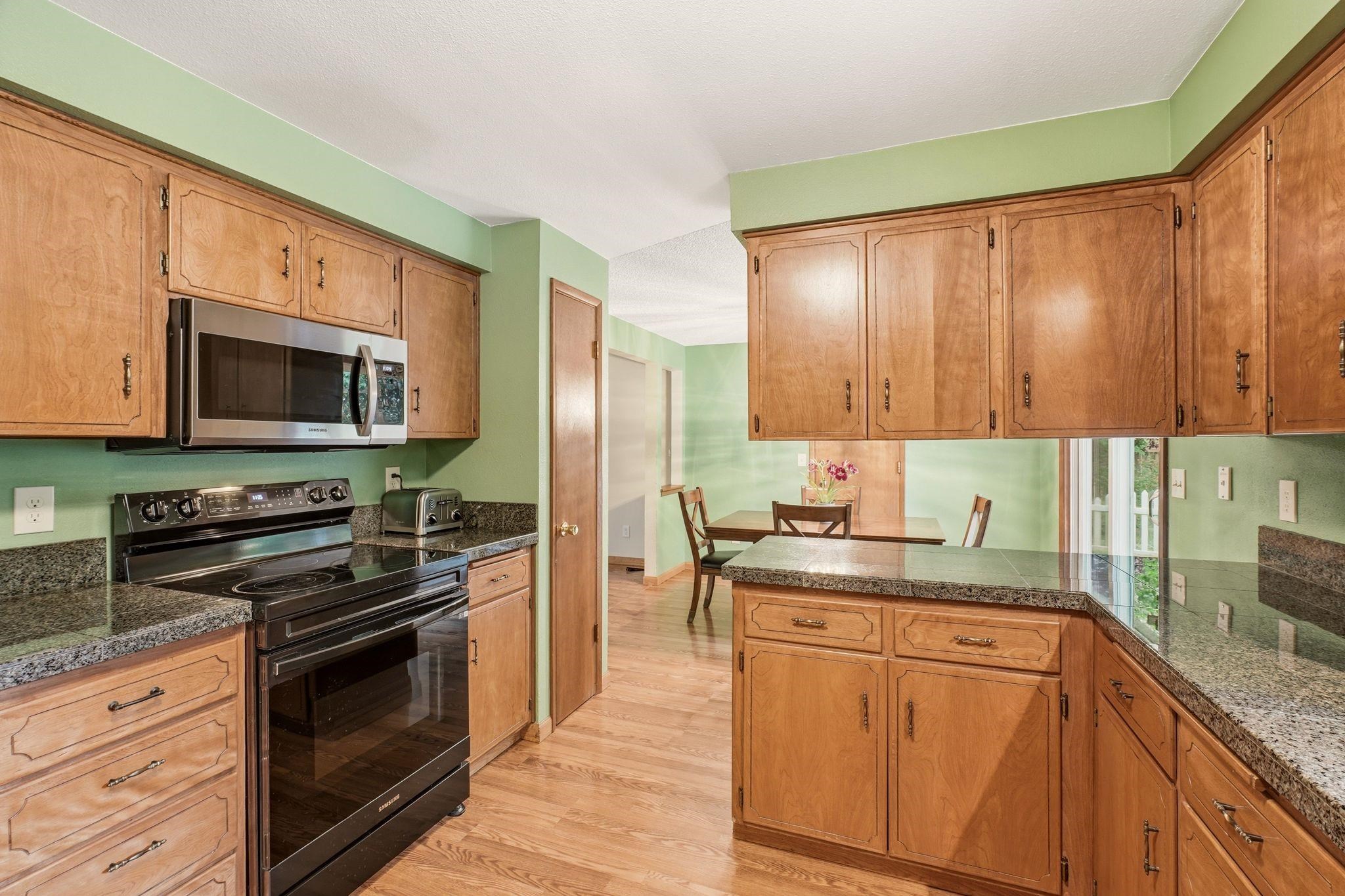 1612 E 49th Ave - Photo 11