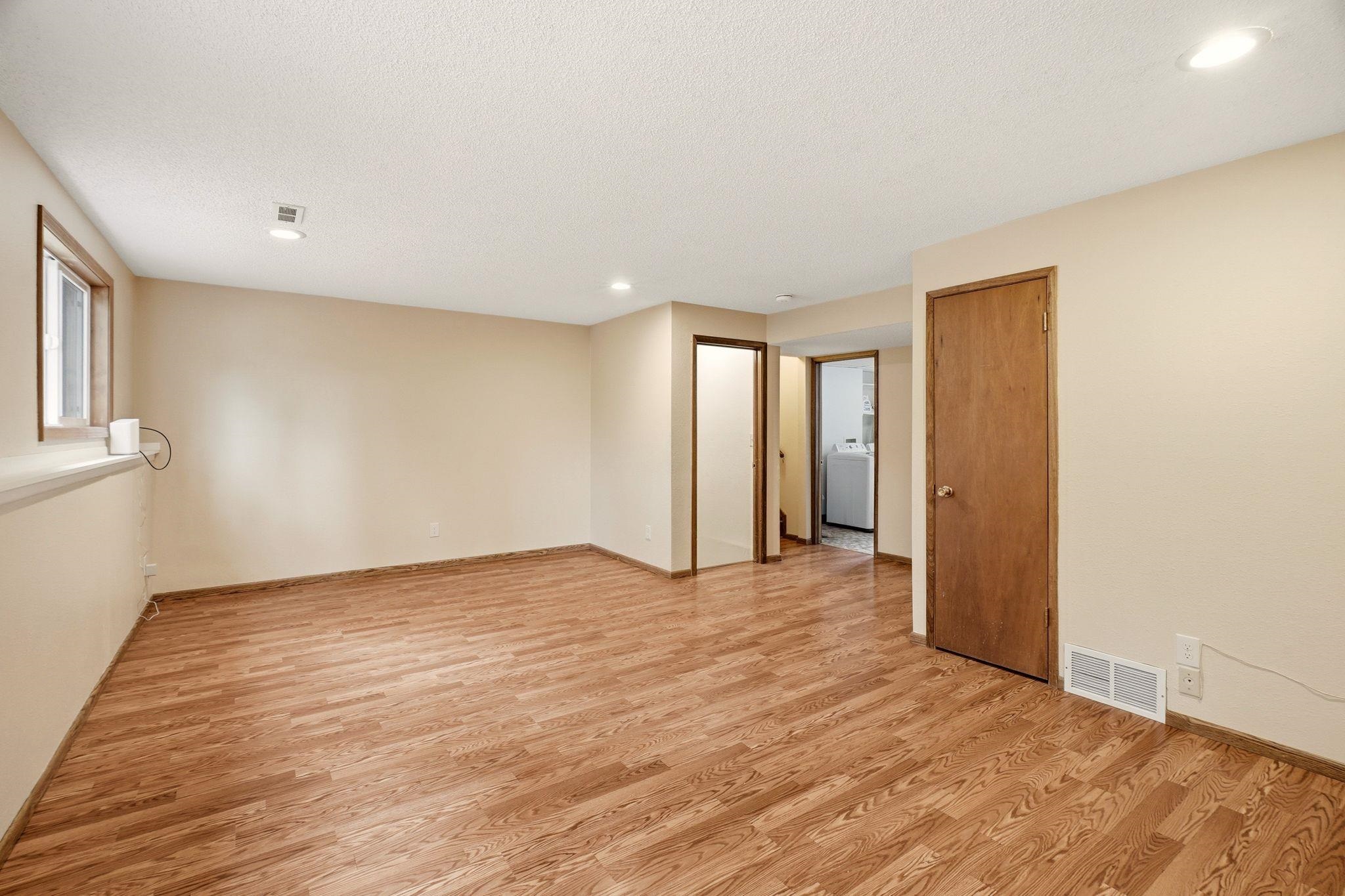 1612 E 49th Ave - Photo 21