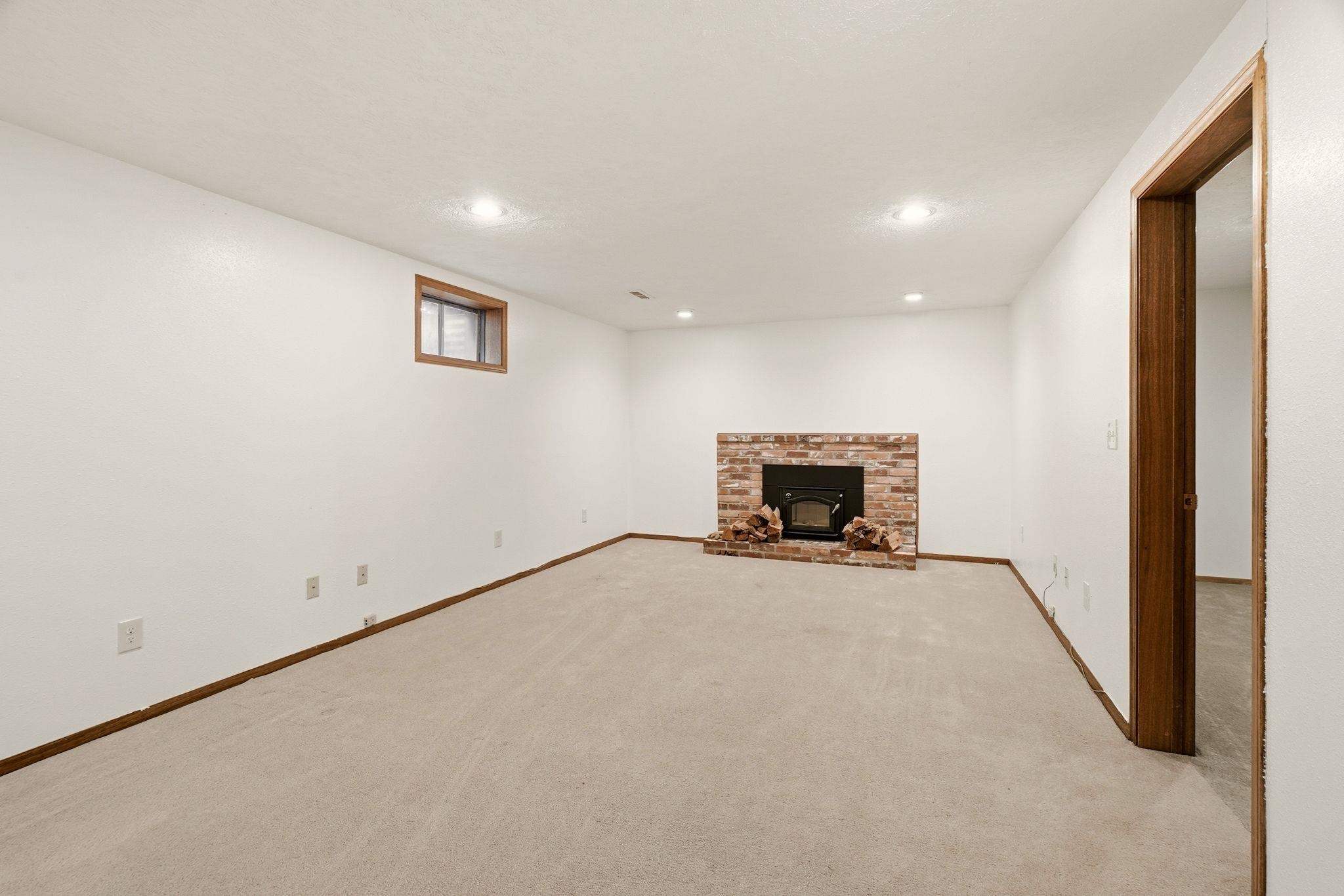 1612 E 49th Ave - Photo 25