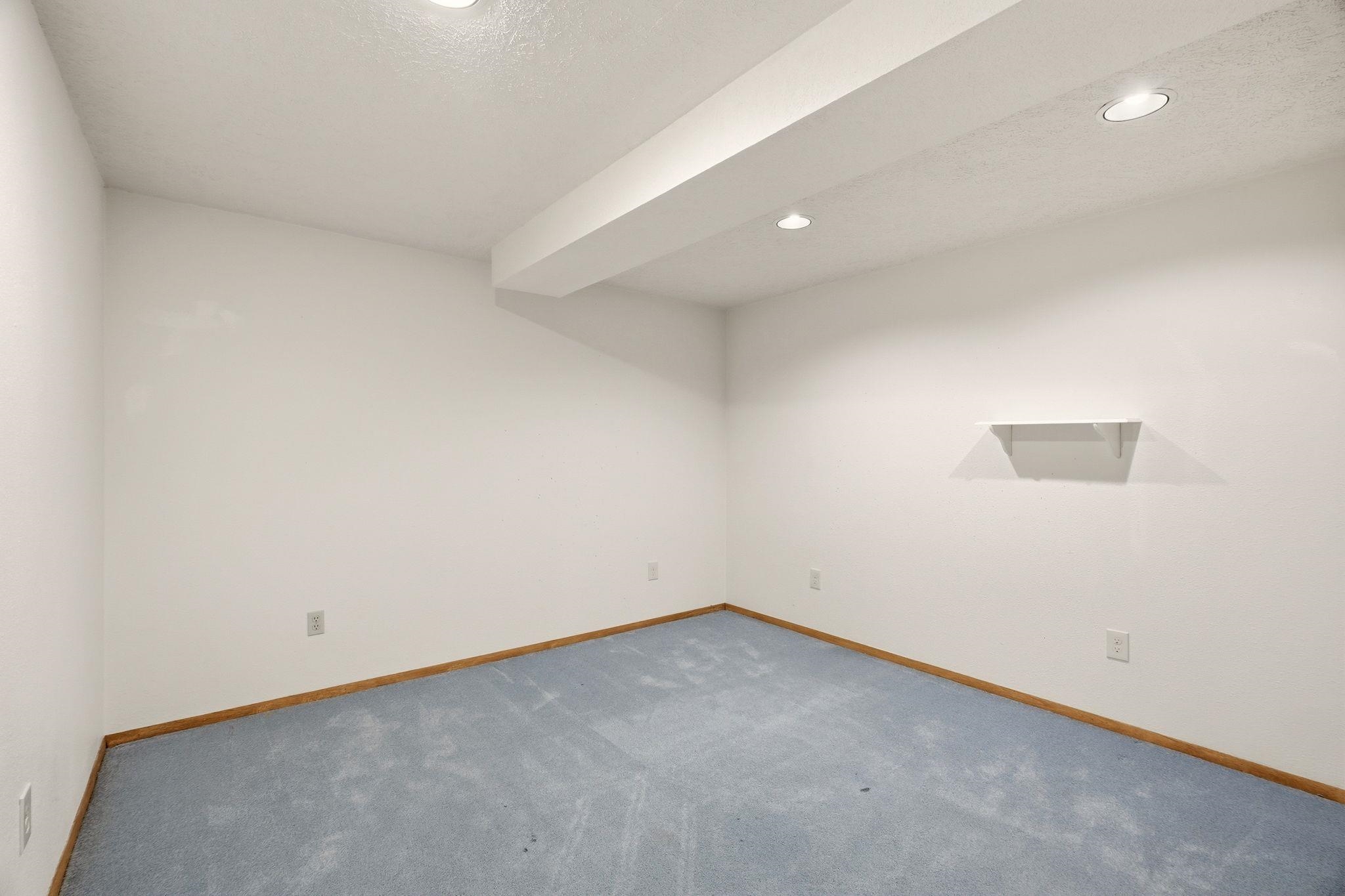1612 E 49th Ave - Photo 26