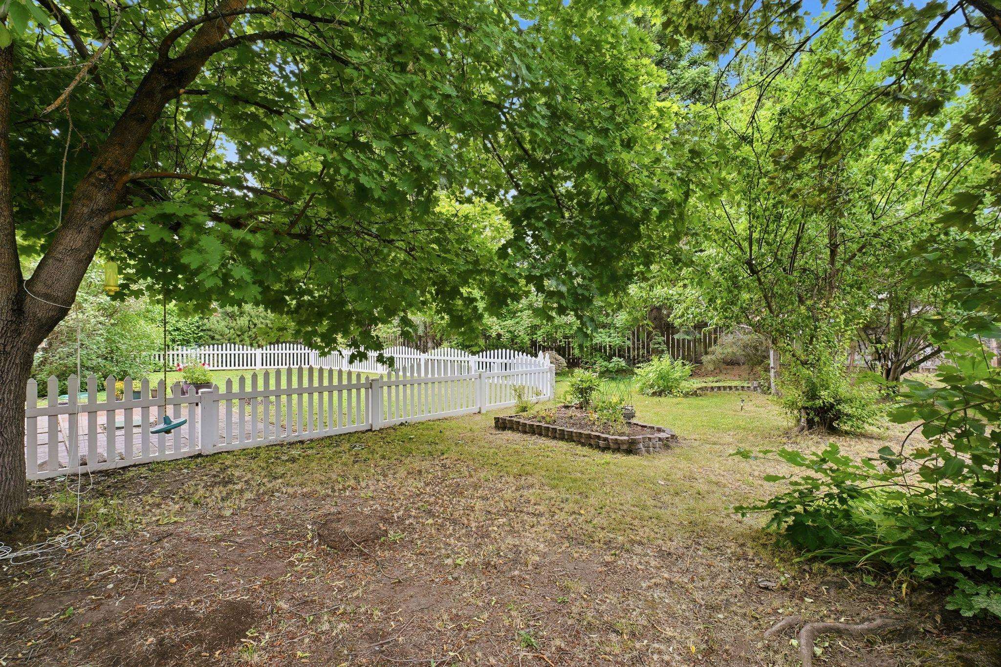 1612 E 49th Ave - Photo 36