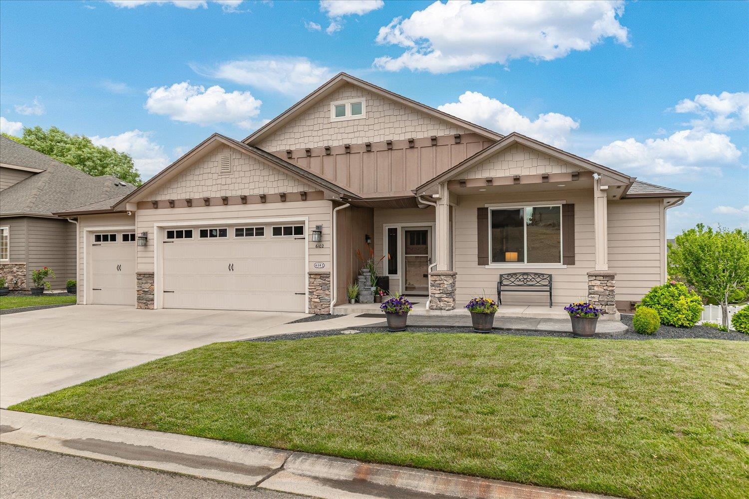 6102 N Blue Spruce Ln - Photo 2