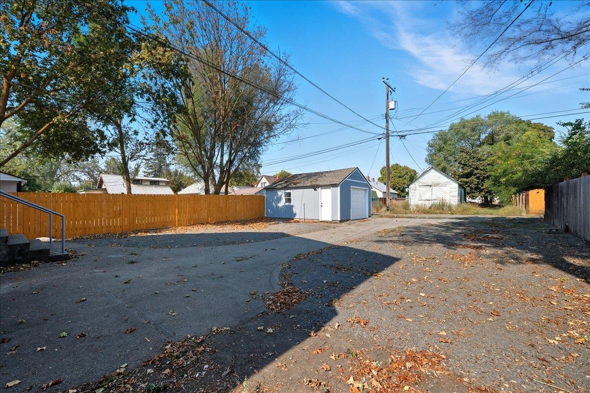 1308 W Nora Ave - Photo 37