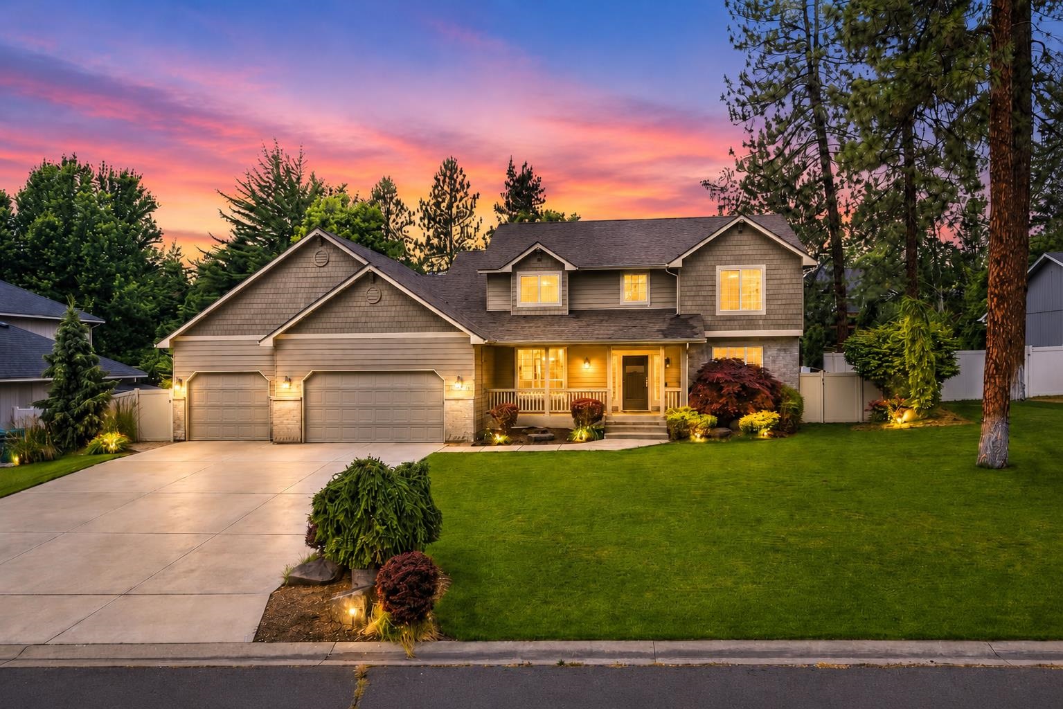 15923 N Woodcrest Ct - Photo 1