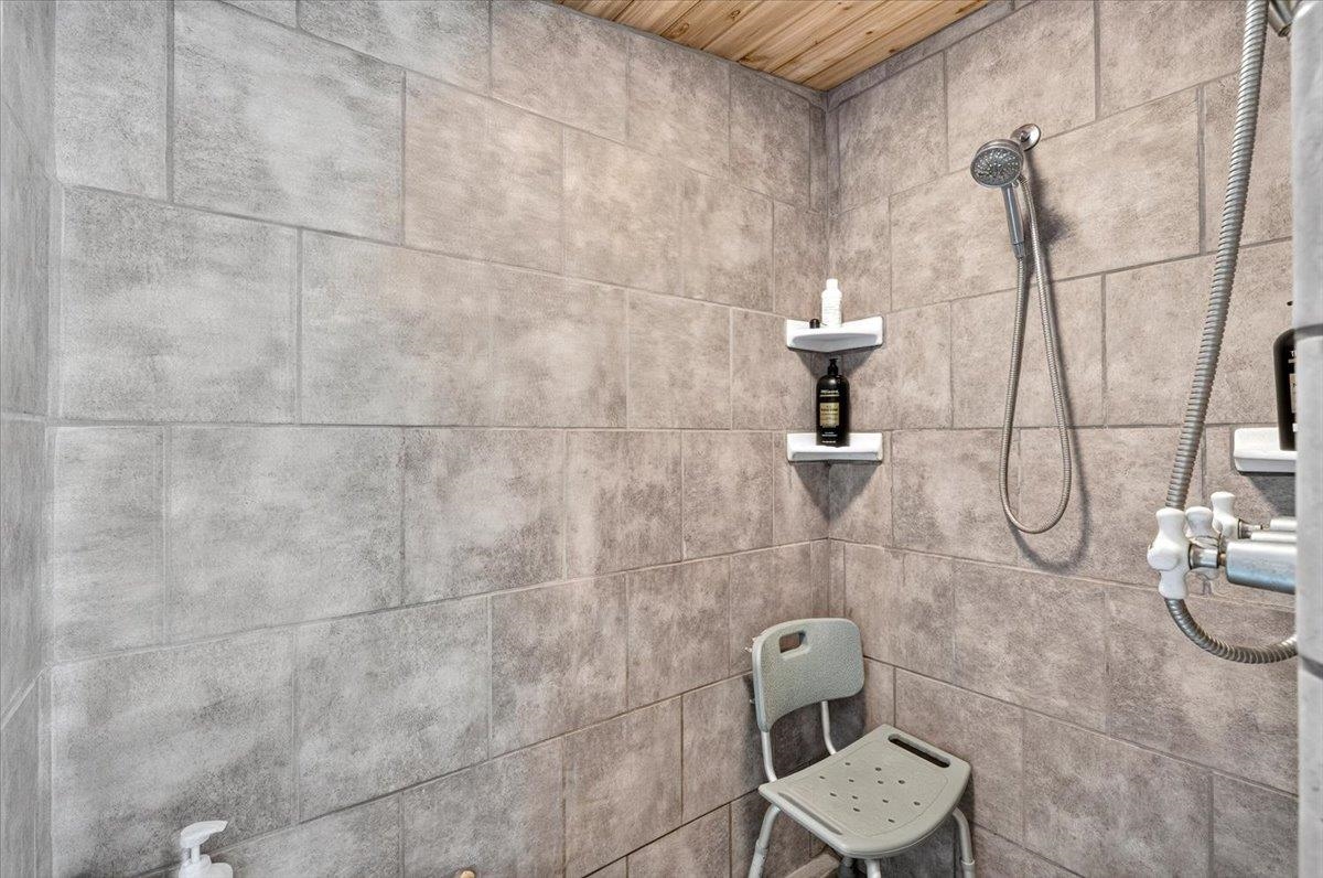 5292 Northshore Diamond Lake Rd - Photo 22