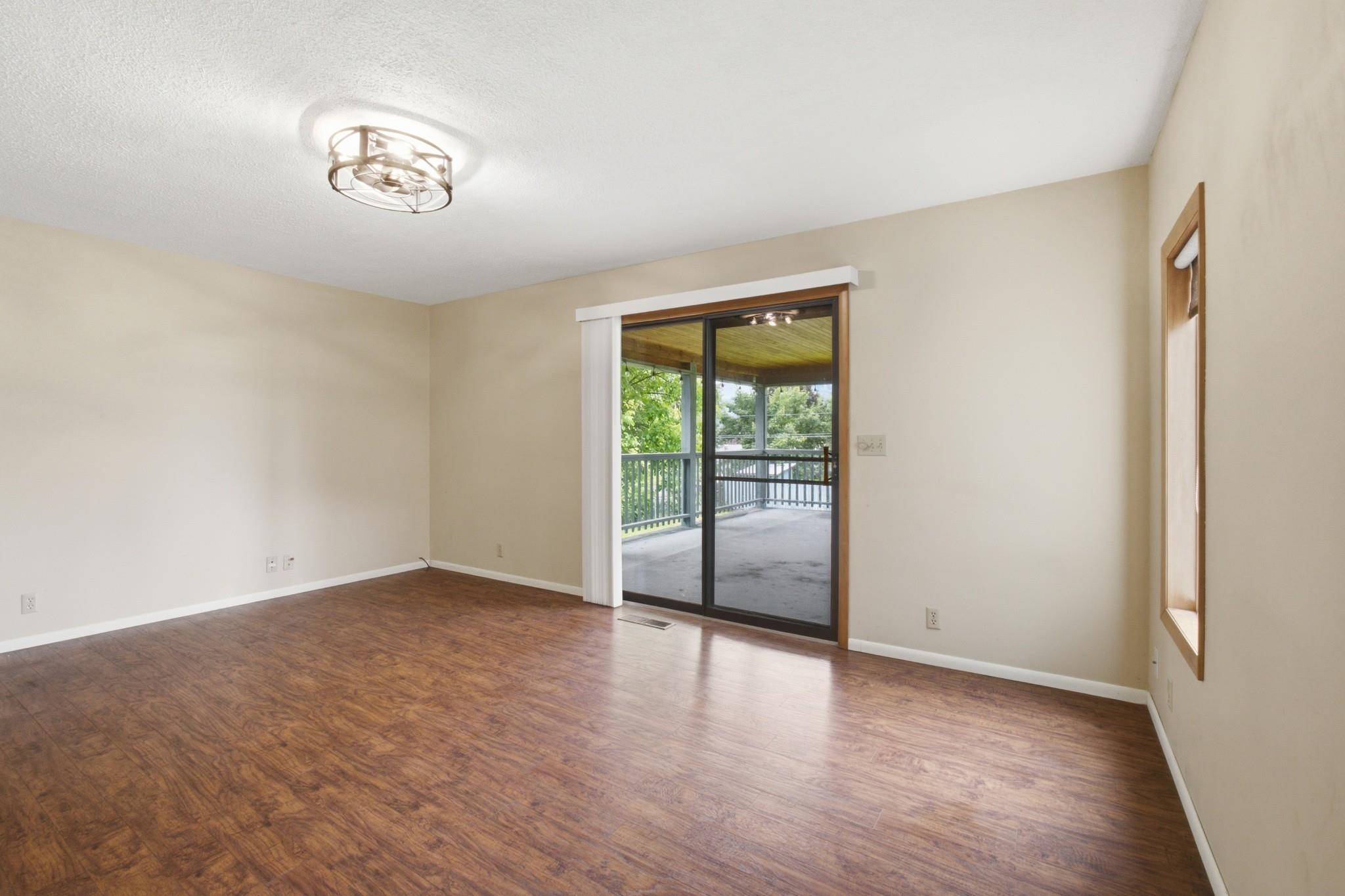 824 S Chester St - Photo 7
