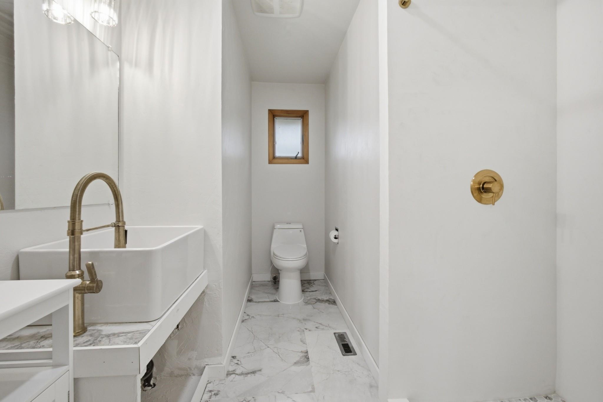 824 S Chester St - Photo 9