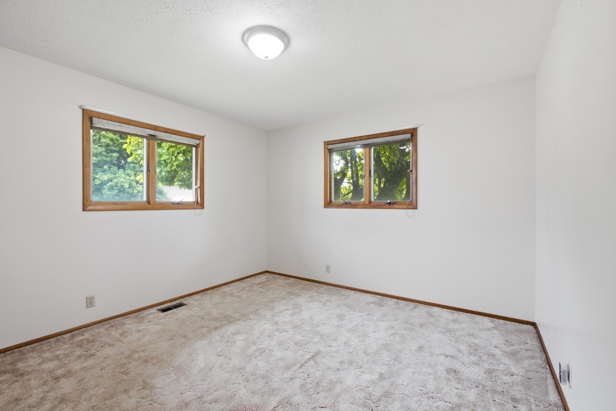824 S Chester St - Photo 13