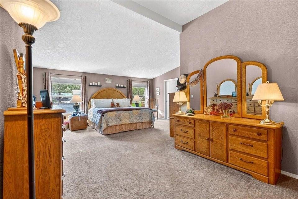 219 Eagle Dr - Photo 10