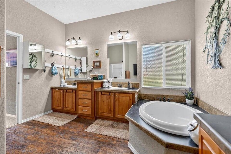 219 Eagle Dr - Photo 12