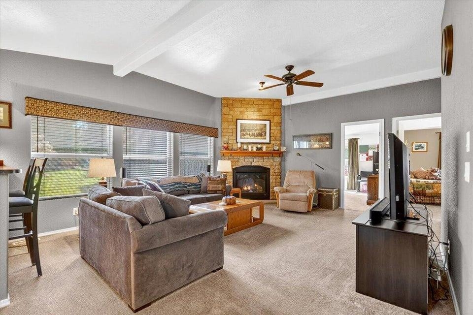219 Eagle Dr - Photo 14
