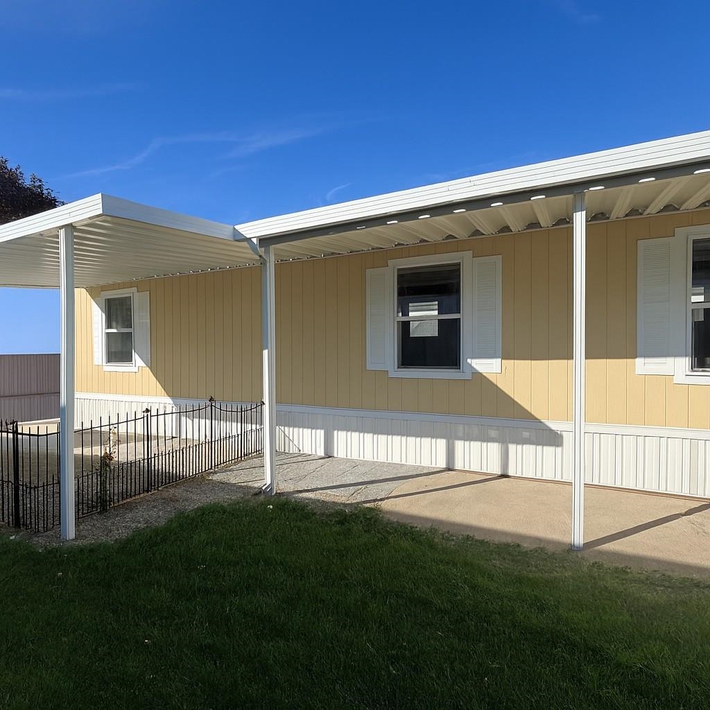 6300 E 2nd Ave - Photo 4
