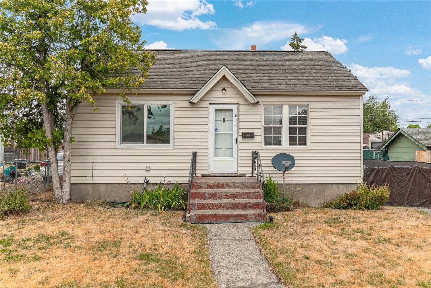 417 E Princeton Ave - Photo 1