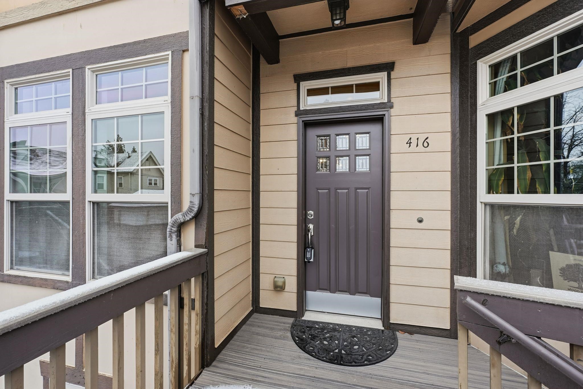 416 S Hemlock St - Photo 3