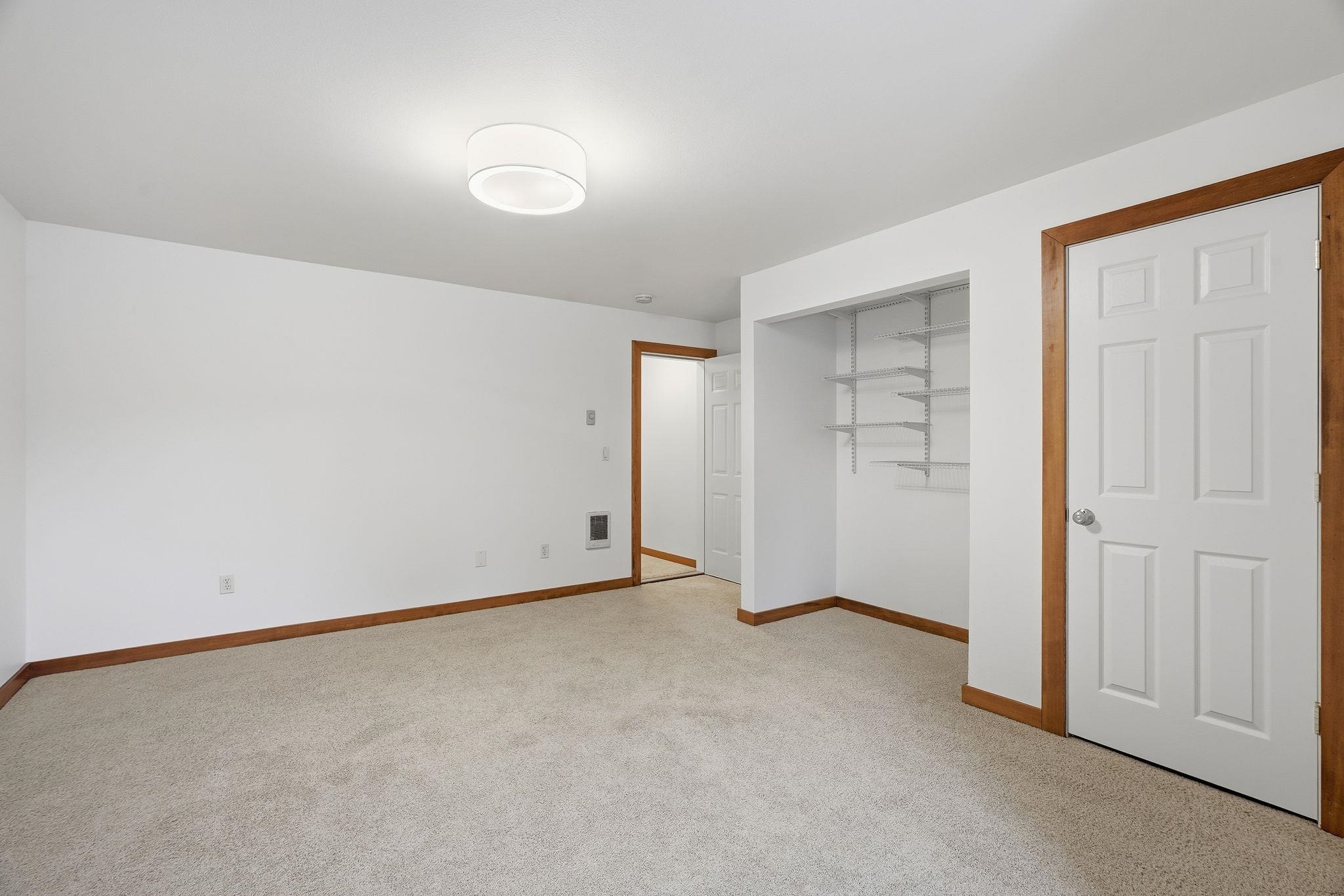 416 S Hemlock St - Photo 24
