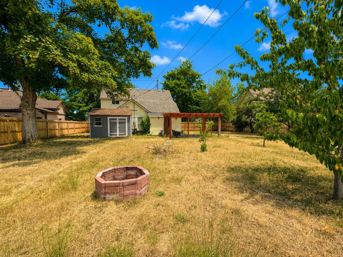 2414 N DAKOTA St - Photo 16