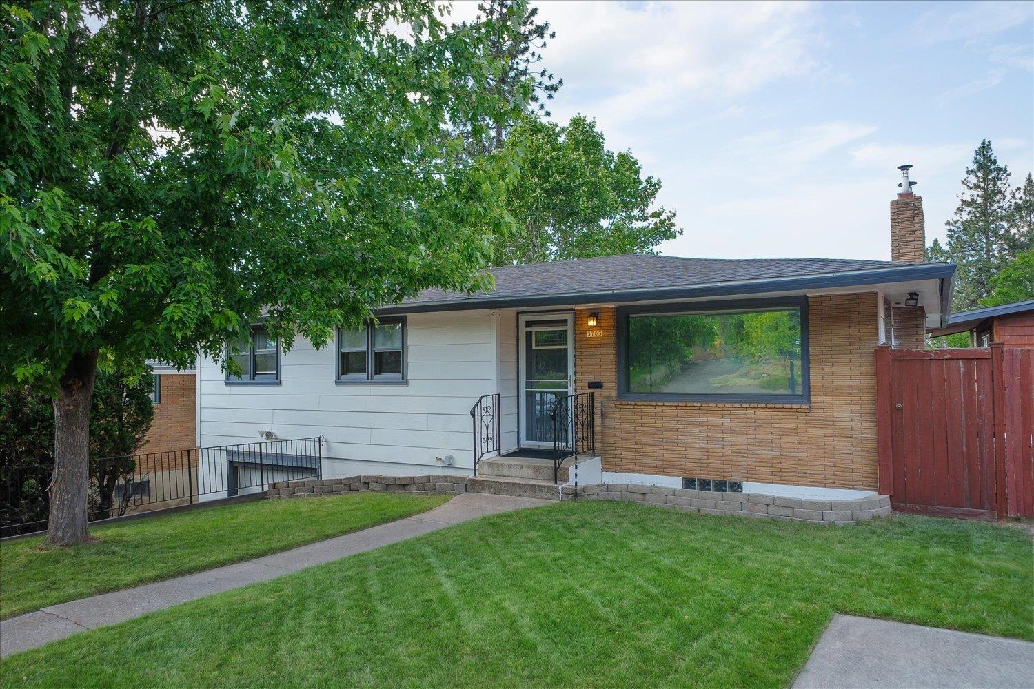 3703 E 18th Ave - Photo 4