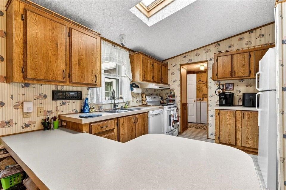 178 E Trappers Loop - Photo 8