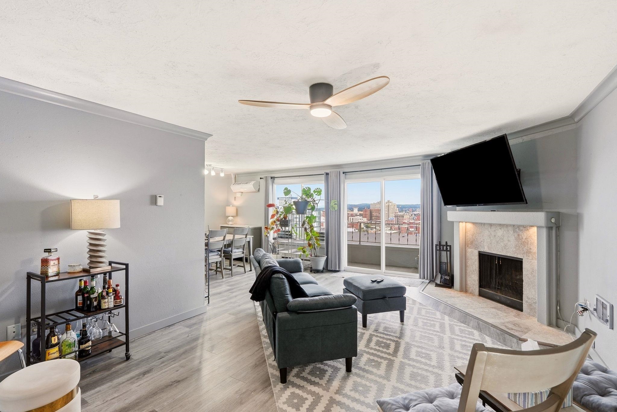 214 W 6th Ave - Photo 3