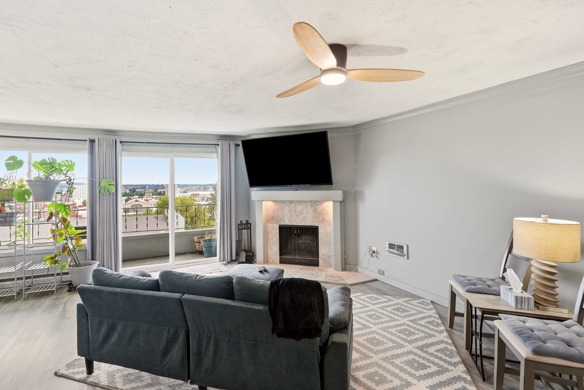 214 W 6th Ave - Photo 4