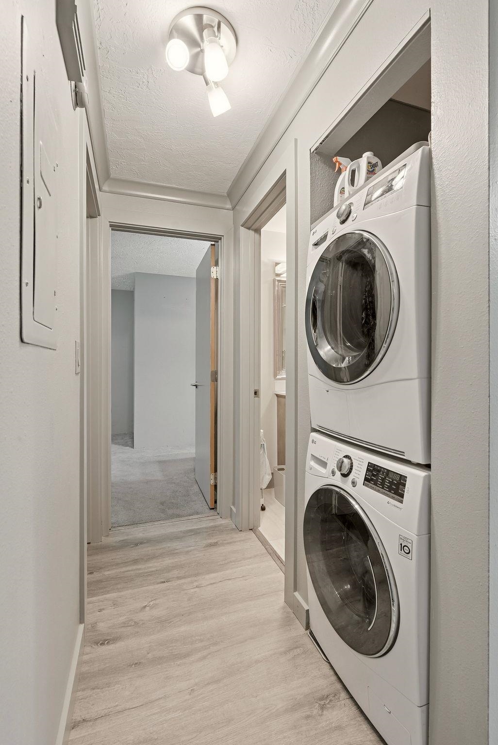 214 W 6th Ave - Photo 21