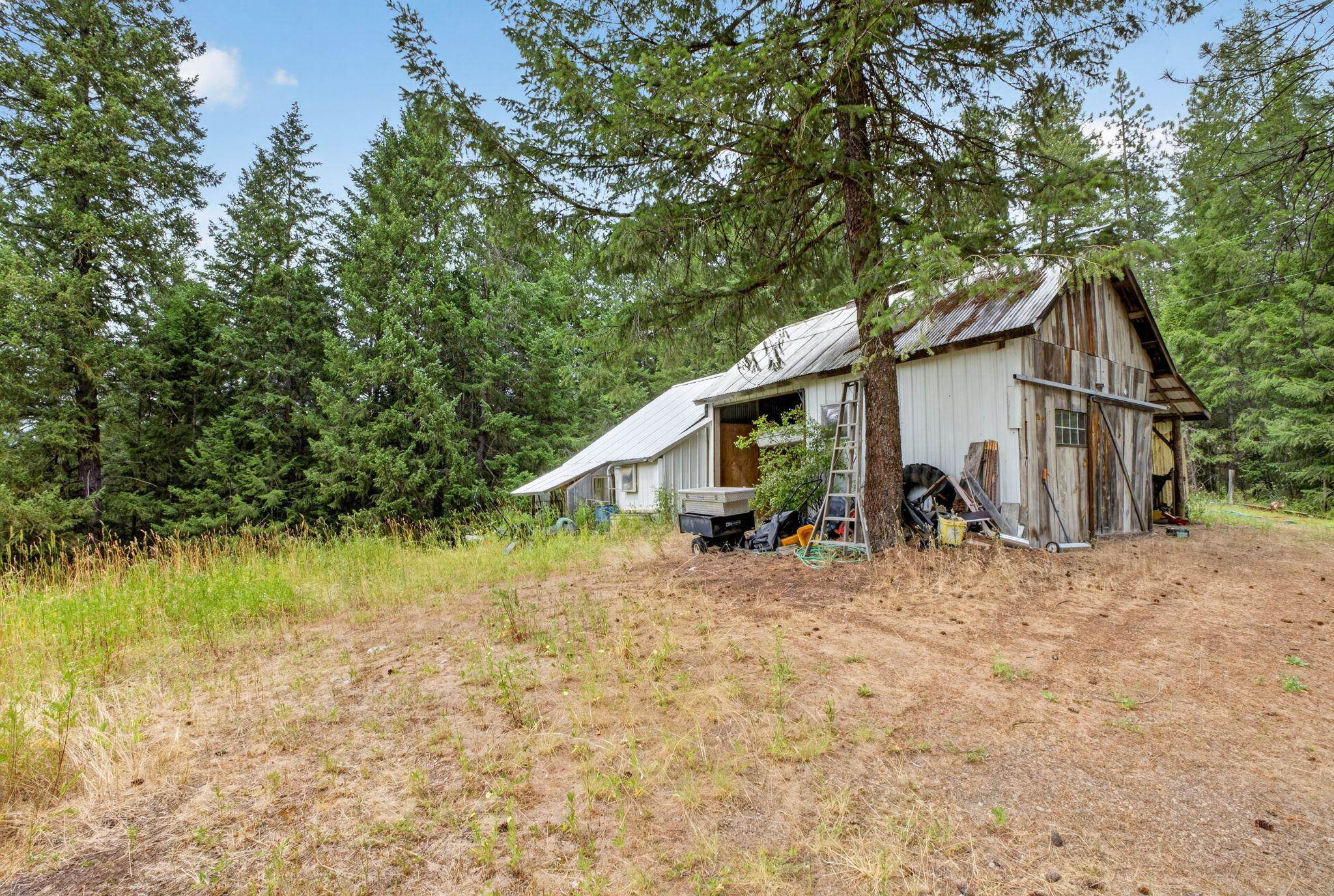 4421 E Chattaroy Rd - Photo 37