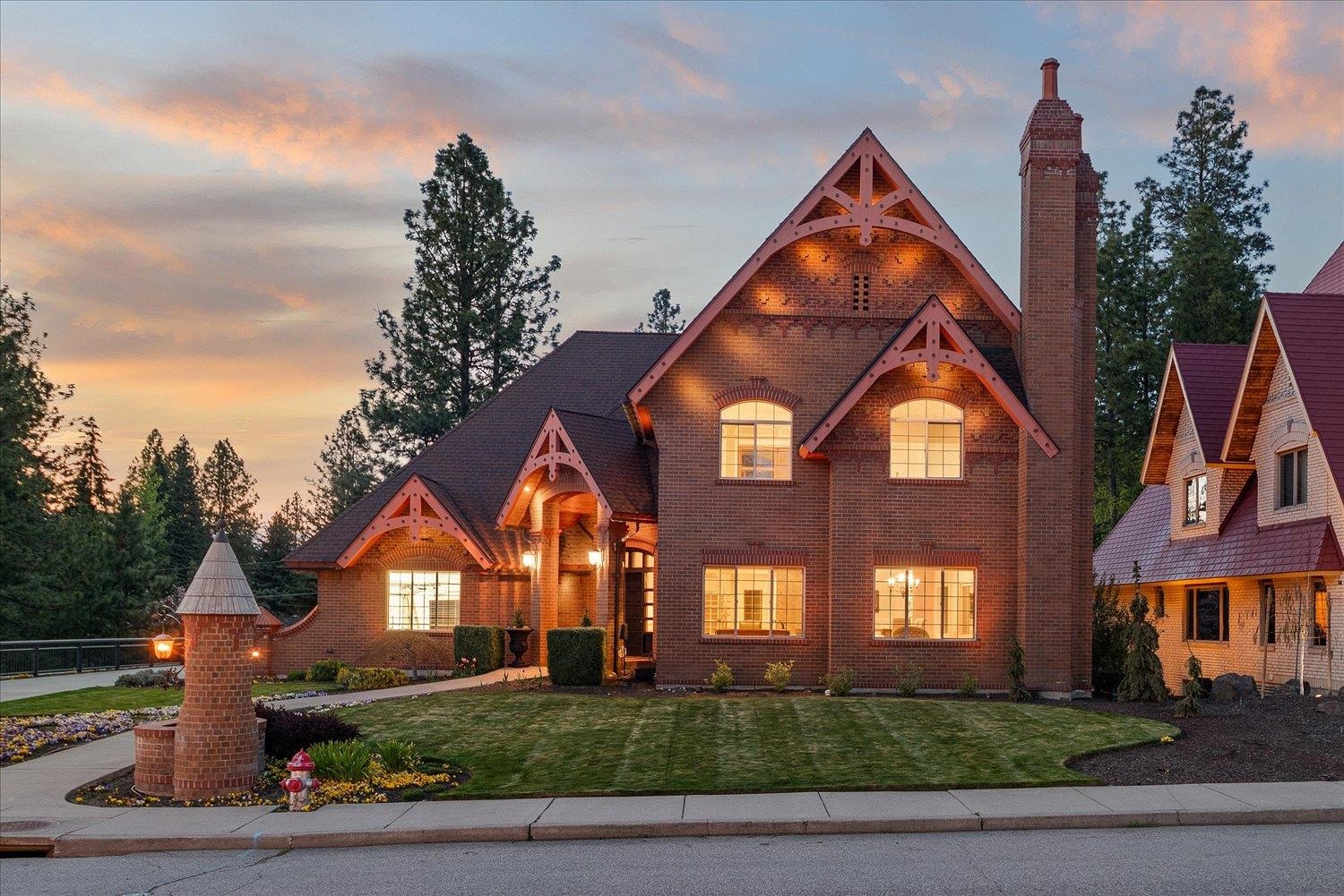 1909 E Pinecrest Rd - Photo 3