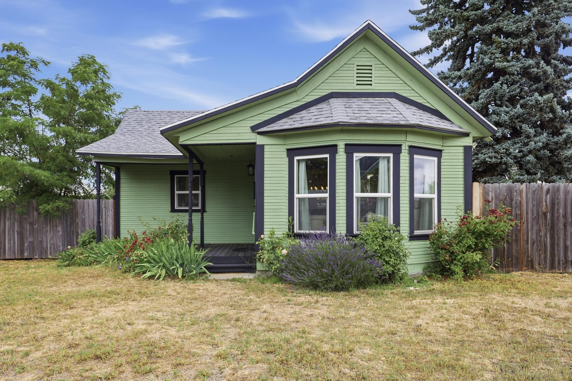 1828 W Knox Ave - Photo 1