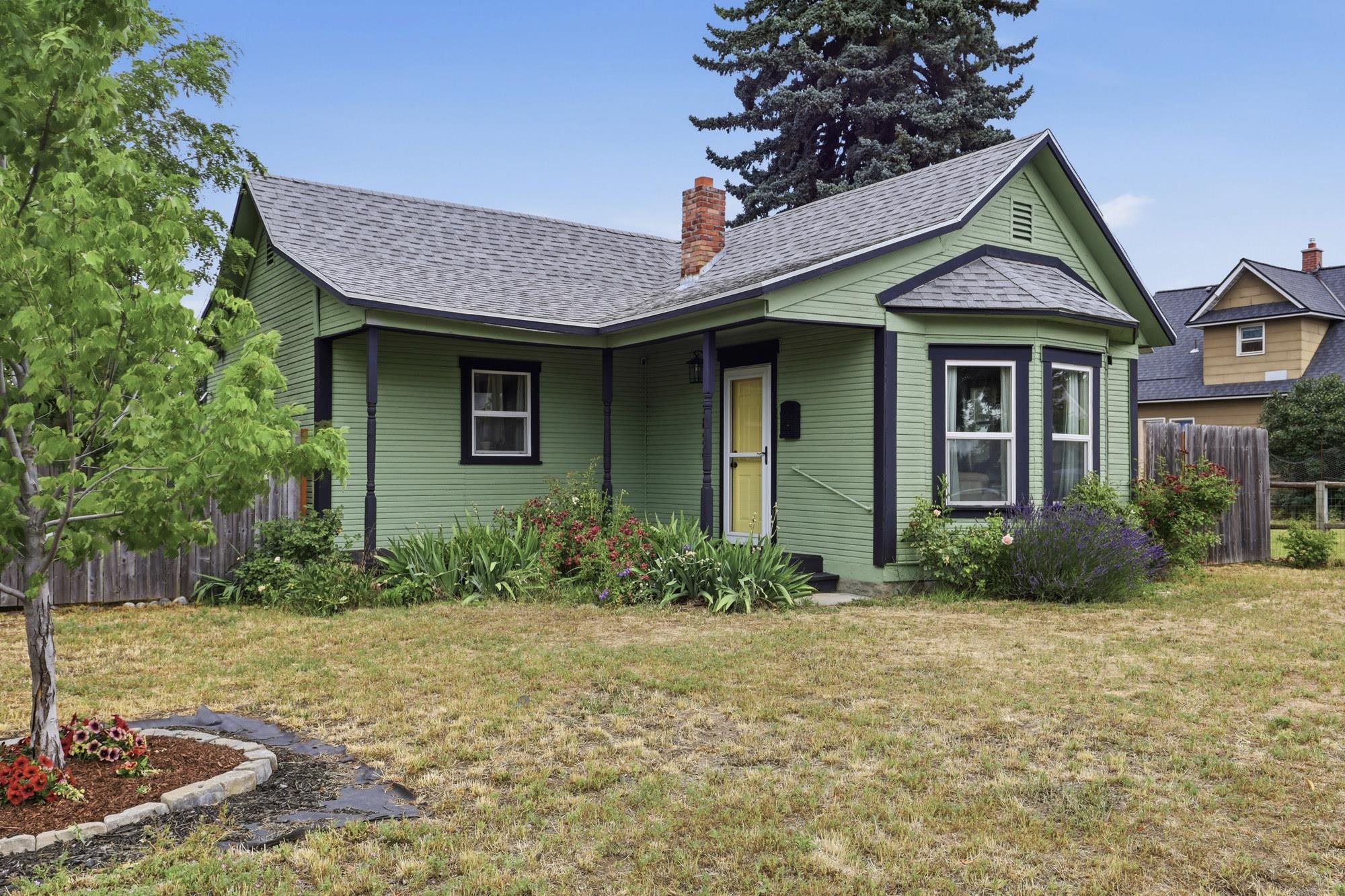 1828 W Knox Ave - Photo 2