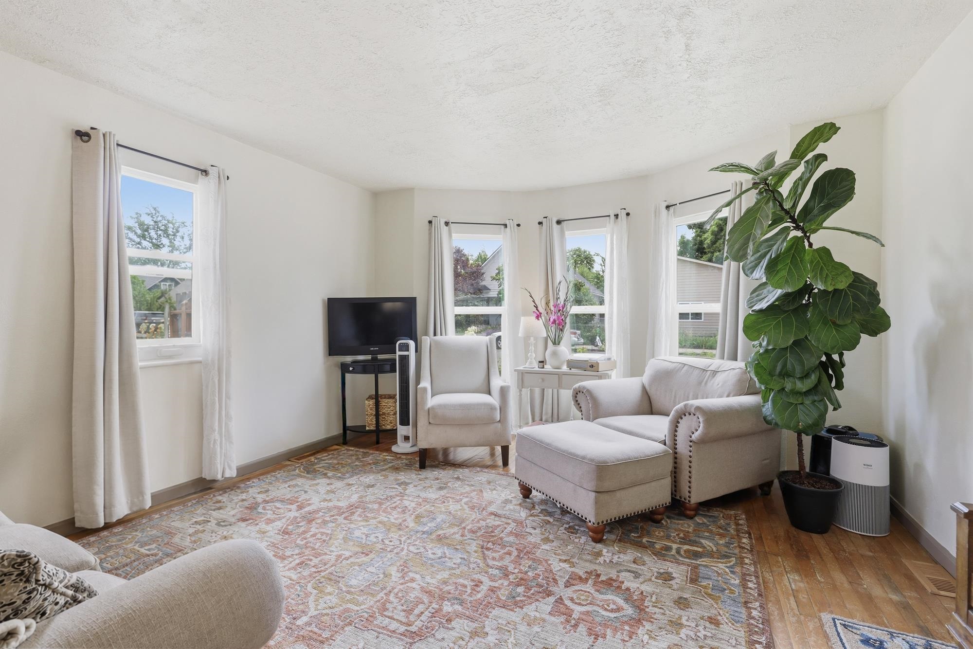 1828 W Knox Ave - Photo 5